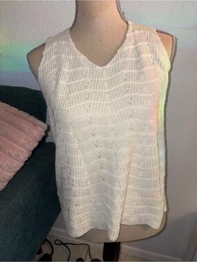 Women’s Solutions! XS Cream Tank Top Shirt